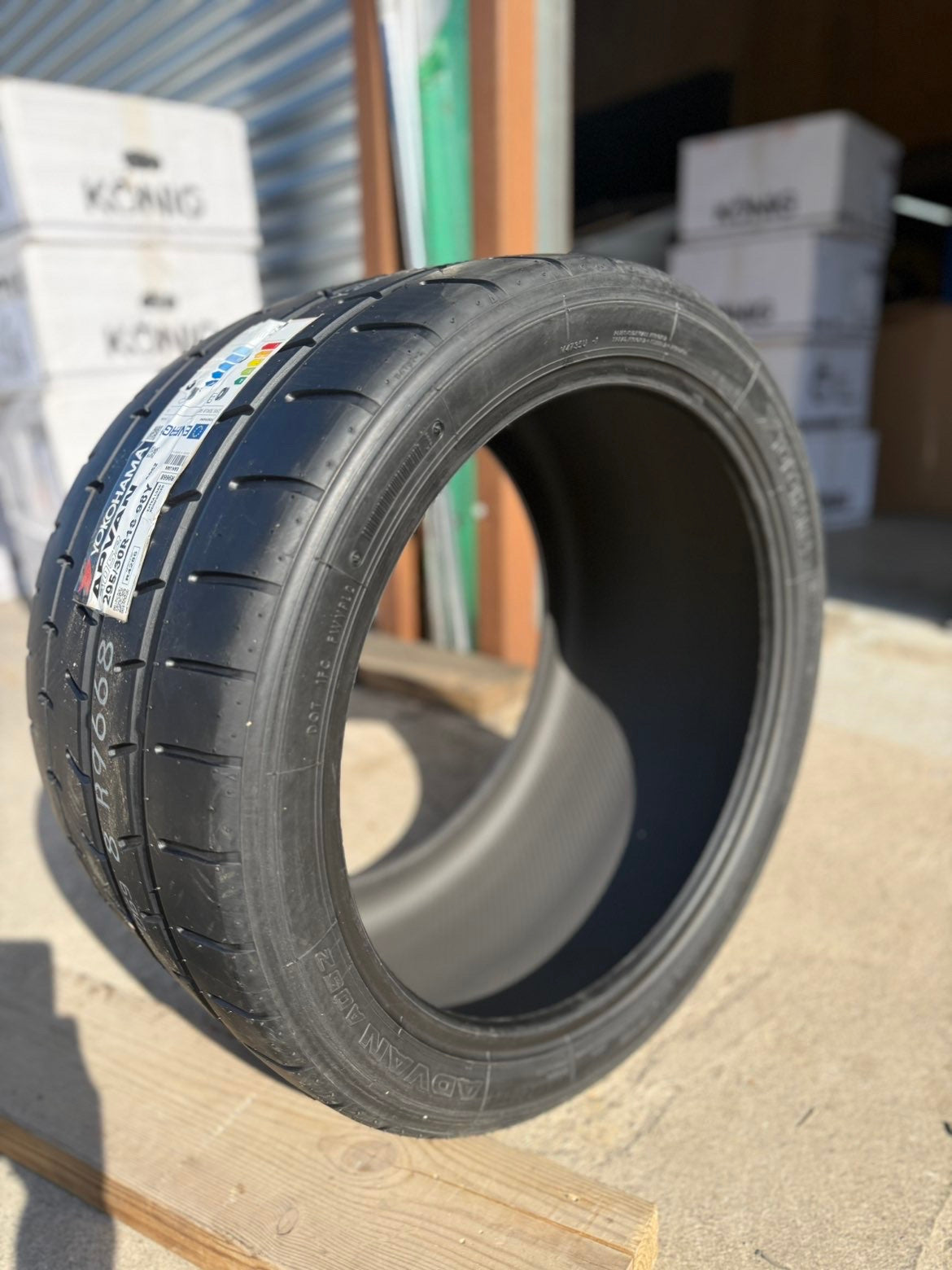 A052 265 35 18 Tyre Yokohama
